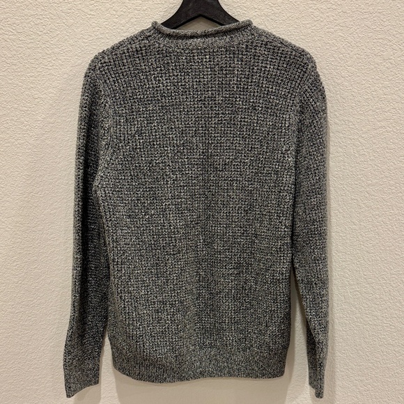 L.L. Bean Men's Heather Gray Crewneck Knit Sweater, size Large-Regular - Picture 4 of 9